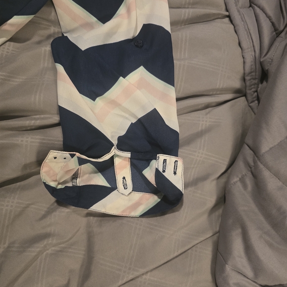 Chevron Patterned Tunic Top - Picture 7 of 10